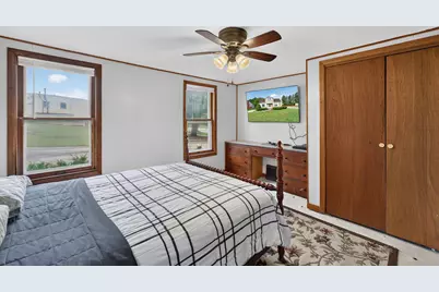 615  Roosevelt Dr, West Bend, WI 53090 - Photo 7