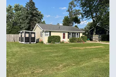 780 N Glenwood Dr, Silver Lake, WI 53170 - Photo 1
