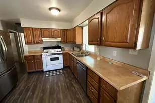 780 N Glenwood Dr, Silver Lake, WI 53170 - Photo 3