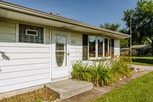 7191 S 37th Pl, Franklin, WI 53132 - Photo 3