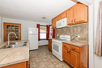 7191 S 37th Pl, Franklin, WI 53132 - Photo 15
