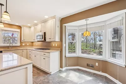 S24W23112  Lookout Dr, Waukesha, WI 53186 - Photo 5