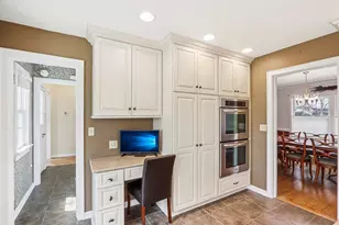 S24W23112 Lookout Dr, Waukesha, WI 53186 - Photo 7