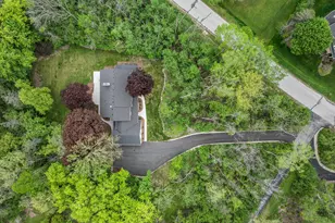 10525 N Fairway Ln, Mequon, WI 53092 - Photo 37