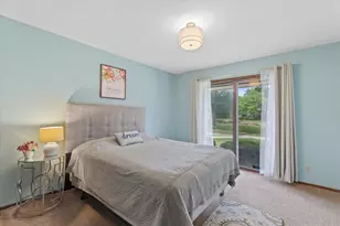 5228 Woodbridge Ln, Greenfield, WI 53221 - Photo 11