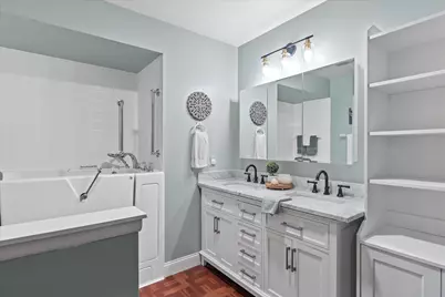 5228  Woodbridge Ln #5228, Greenfield, WI 53221 - Photo 13