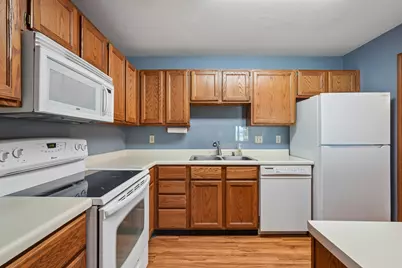 7100  Mariner Dr #103, Racine, WI 53406 - Photo 11