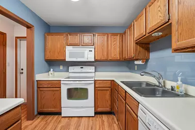 7100  Mariner Dr #103, Racine, WI 53406 - Photo 13
