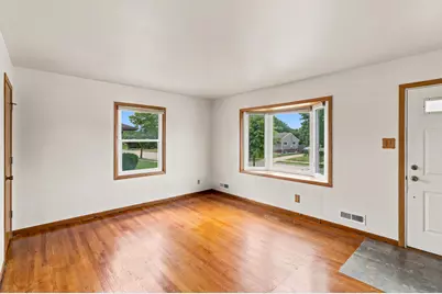 3804 E Klieforth Ave, Cudahy, WI 53110 - Photo 9