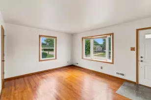 3804 E Klieforth Ave, Cudahy, WI 53110 - Photo 9