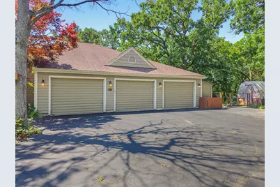 S1W31450  Hickory Hollow Ct, Delafield, WI 53018 - Photo 55