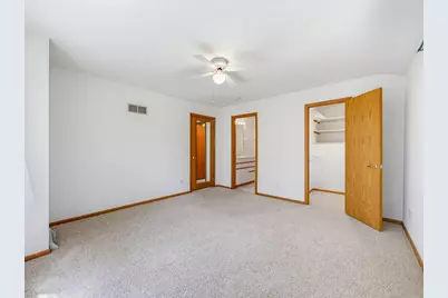 S1W31450  Hickory Hollow Ct, Delafield, WI 53018 - Photo 37