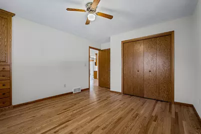 2925  Youngdale Ave, Campbell, WI 54603 - Photo 15