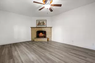 10849 W Derby Ave, Wauwatosa, WI 53225 - Photo 25