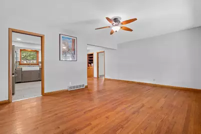 10849 W Derby Ave, Wauwatosa, WI 53225 - Photo 27