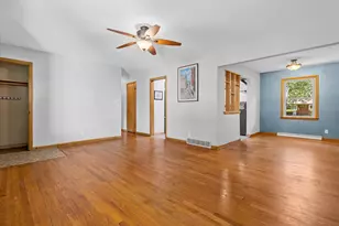 10849 W Derby Ave, Wauwatosa, WI 53225 - Photo 27