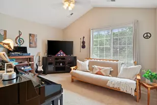 21890 N Weather Edge Cir, Lannon, WI 53046 - Photo 15