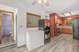 5445 S Nicholson Ave, Cudahy, WI 53110 - Photo 7