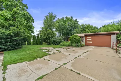 5445 S Nicholson Ave, Cudahy, WI 53110 - Photo 25