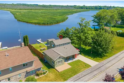 3068  Cottage Ln, Two Rivers, WI 54241 - Photo 1
