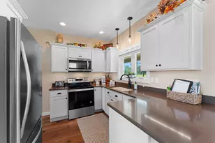 3068 Cottage Ln, Two Rivers, WI 54241 - Photo 9