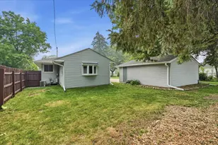 5847 N 113th St, Milwaukee, WI 53225 - Photo 37
