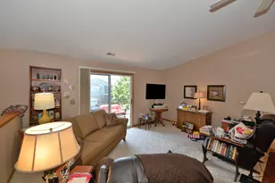 1117 N Sunnyslope Dr, Racine, WI 53406 - Photo 3