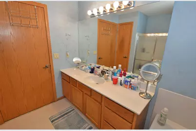 1117 N Sunnyslope Dr #202, Racine, WI 53406 - Photo 13