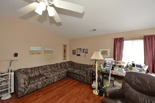 1117 N Sunnyslope Dr, Racine, WI 53406 - Photo 9
