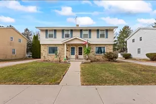 1558 White Rock Ave, Waukesha, WI 53186 - Photo 1