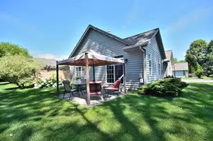 W232N3011 Emerald Ln, Pewaukee, WI 53072 - Photo 31