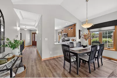 W162N5533  Westwind Dr, Menomonee Falls, WI 53051 - Photo 5