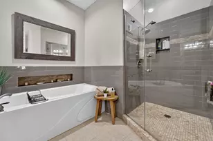 W162N5533 Westwind Dr, Menomonee Falls, WI 53051 - Photo 9