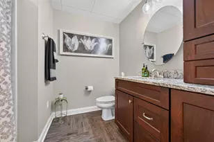 W162N5533 Westwind Dr, Menomonee Falls, WI 53051 - Photo 19
