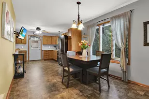 720 Timberline Trail, Hartford, WI 53027 - Photo 5