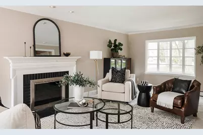 1125 W Heather Ln, River Hills, WI 53217 - Photo 5