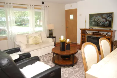 4456  N 107th St, Wauwatosa, WI 53225 - Photo 3