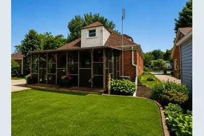 2405  Erie St, Racine, WI 53402 - Photo 33