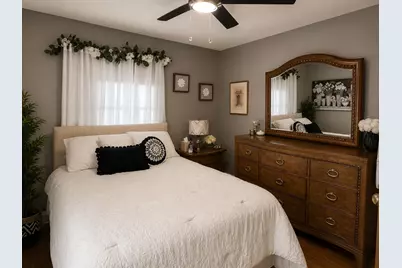 2405  Erie St, Racine, WI 53402 - Photo 17