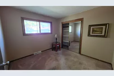 3415 W Cold Spring Rd, Greenfield, WI 53221 - Photo 13