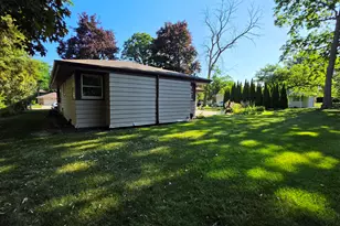 3415 W Cold Spring Rd, Greenfield, WI 53221 - Photo 15