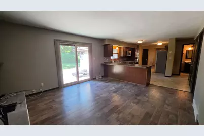 3415 W Cold Spring Rd, Greenfield, WI 53221 - Photo 9