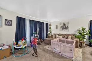 8624 W Hampton Ave, Milwaukee, WI 53225 - Photo 7