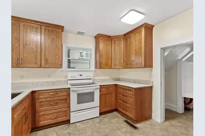 1013  Eastern Ave, Plymouth, WI 53073 - Photo 11