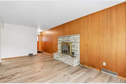 4765 W Willow Rd, Brown Deer, WI 53223 - Photo 5