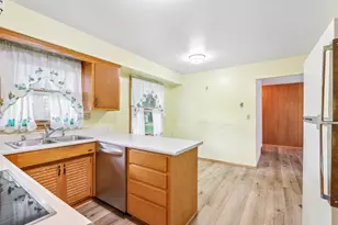 4765 W Willow Rd, Brown Deer, WI 53223 - Photo 9