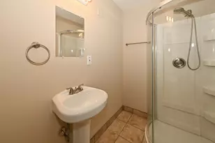 14325 W Lincoln Ave, New Berlin, WI 53151 - Photo 23