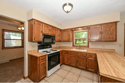 14325 W Lincoln Ave, New Berlin, WI 53151 - Photo 13