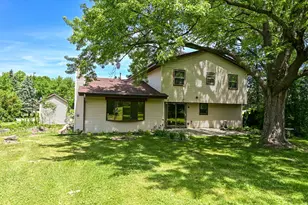 14325 W Lincoln Ave, New Berlin, WI 53151 - Photo 35