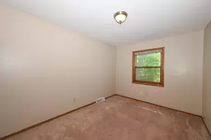 14325 W Lincoln Ave, New Berlin, WI 53151 - Photo 29